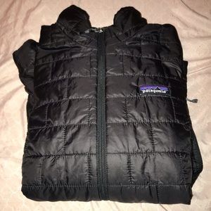 Trendy Patagonia zip up windbreaker